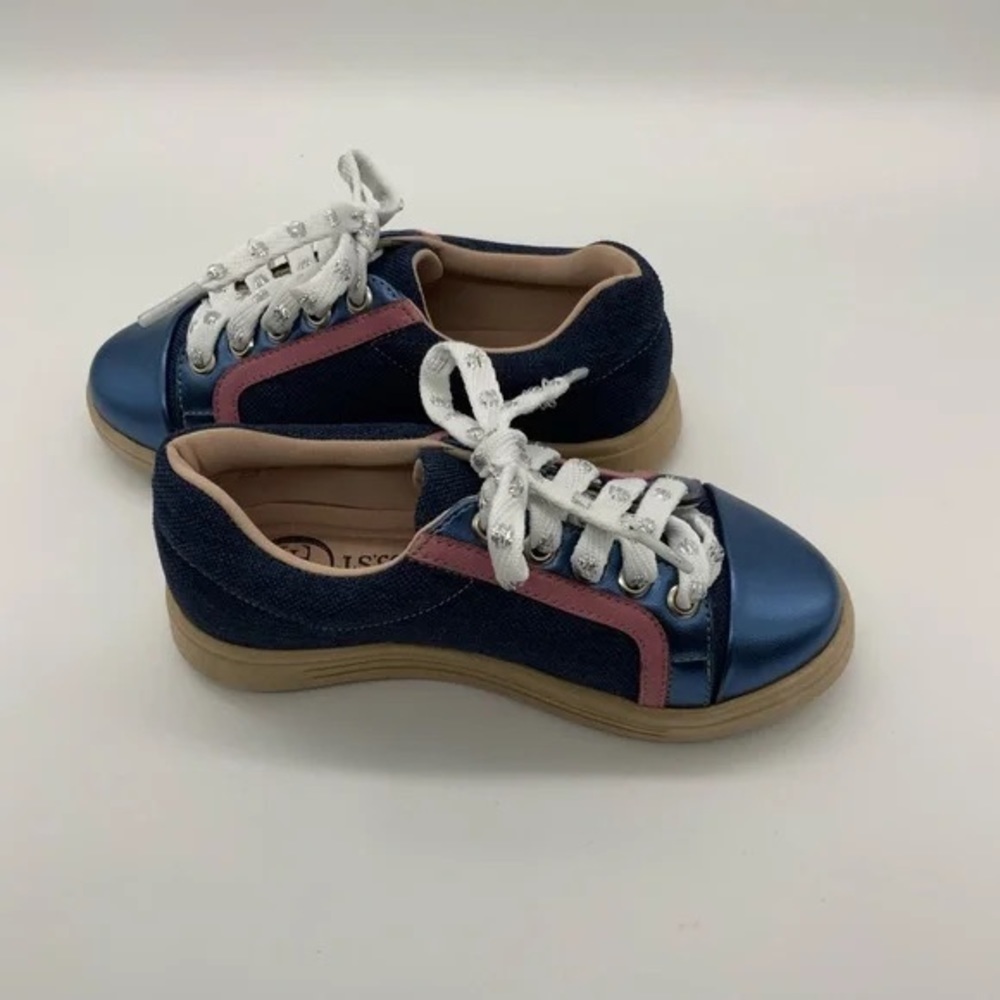 CLASSIC SKATE SHOE FOR GIRLS, Demin mixed with Vegan Leathers . Sizes Various